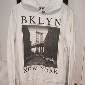 Brooklyns calling N.Y.C. white hoodie size Large